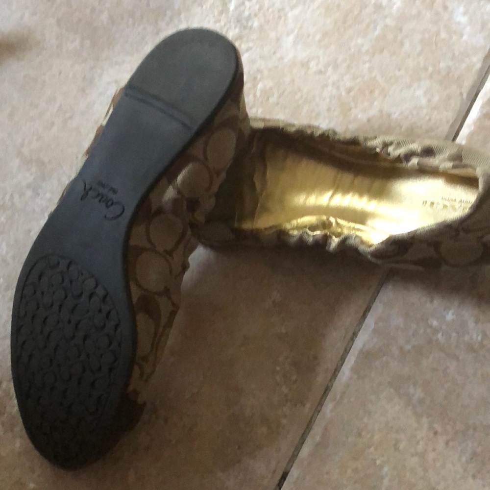 Shoes - Picture 2 of 3